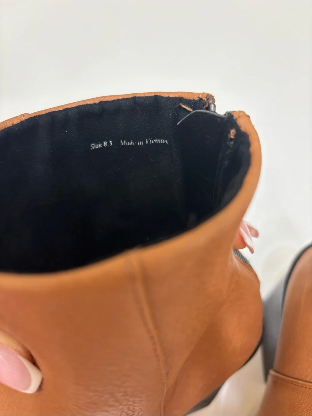 👢 Dolce Vita Cognac Leather Pointed-Toe Ankle Boots
